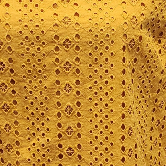 JCrew Women’s Mustard Yellow Eyelet Puff Sleeve Top Size XSmall - Picture 7 of 7